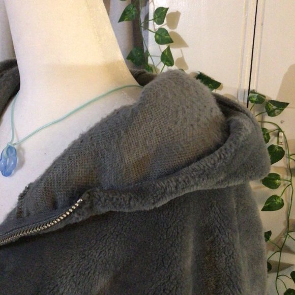 Soft Cropped Sweater - Picture 3 of 3